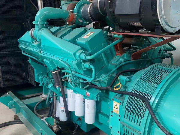 灵武更换100kW柴油发电机组机油时，需要注意哪些事项？